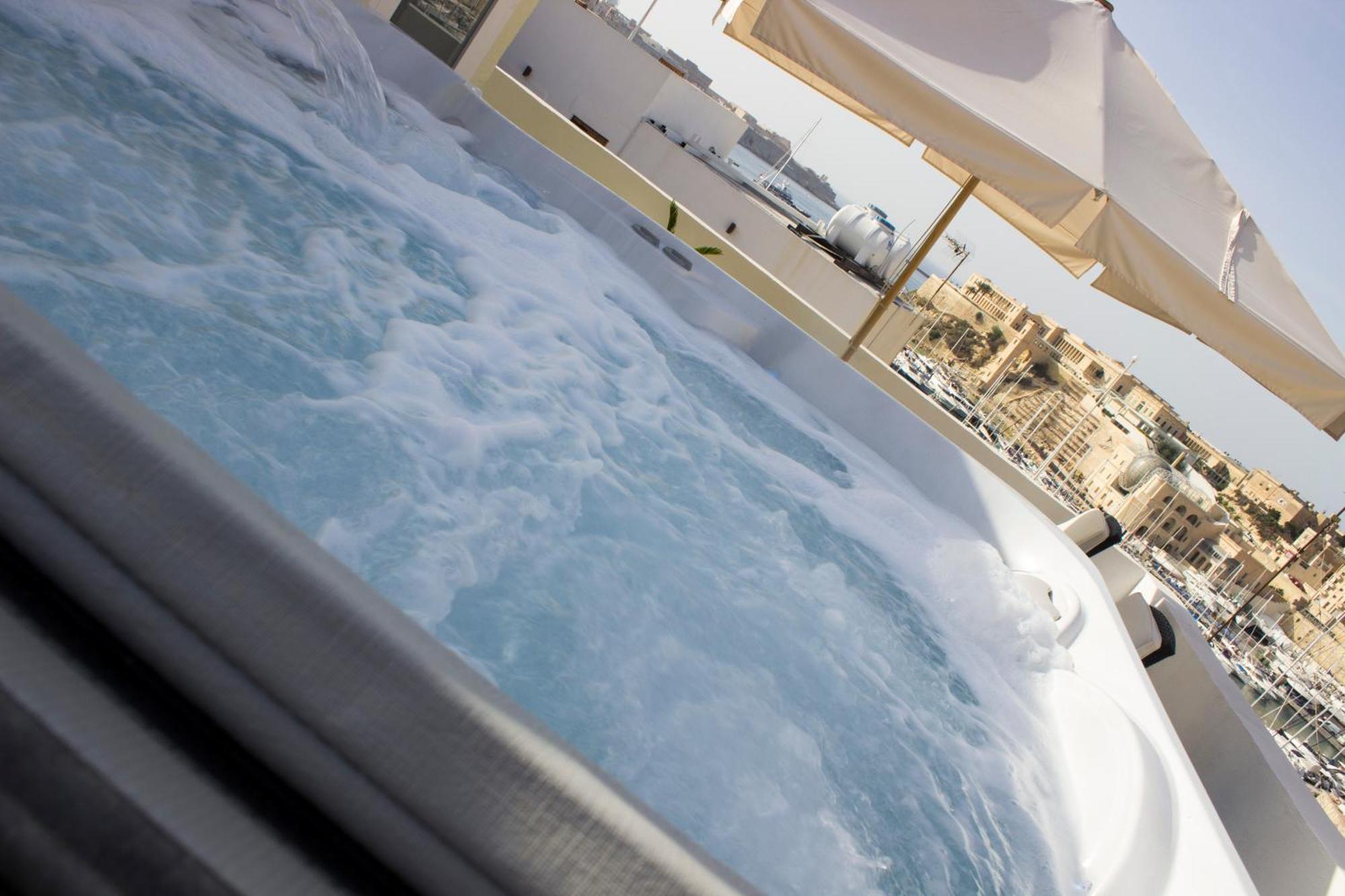 Bebirgu Palazzino Luxury 2 Jacuzzi To Share Appartement Buitenkant foto